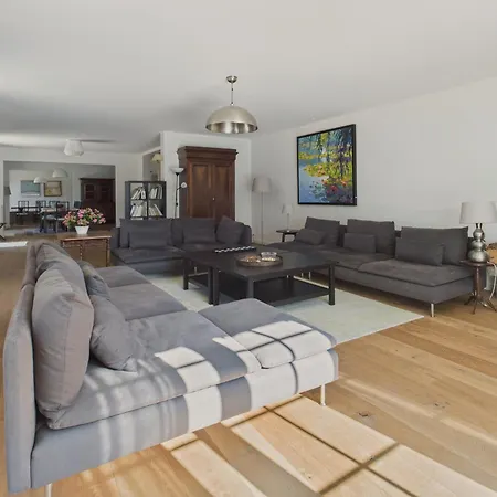 Semesterbostad 650m De La Mer-grande Maison Pour 10 Avec Piscine