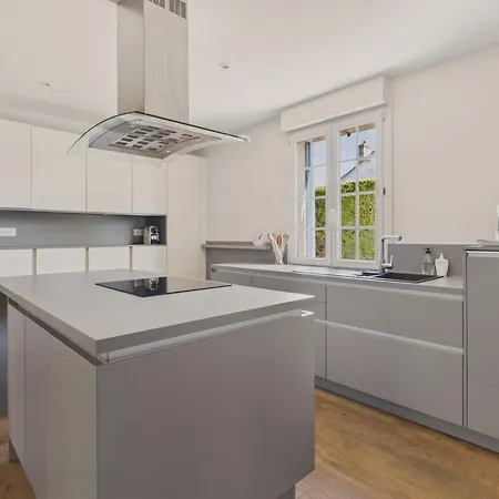 650m De La Mer-grande Maison Pour 10 Avec Piscine Le Pouliguen