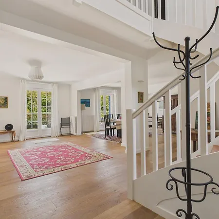 Semesterbostad 650m De La Mer-grande Maison Pour 10 Avec Piscine Le Pouliguen