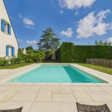 Semesterbostad 650m De La Mer-grande Maison Pour 10 Avec Piscine Le Pouliguen