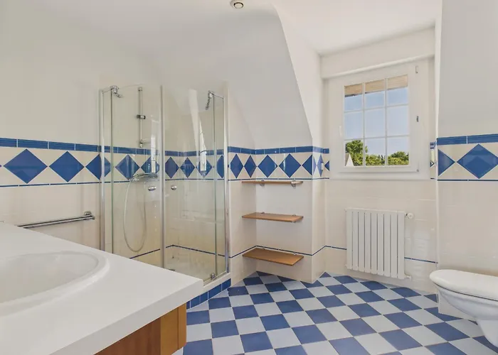 650m De La Mer-grande Maison Pour 10 Avec Piscine * Le Pouliguen